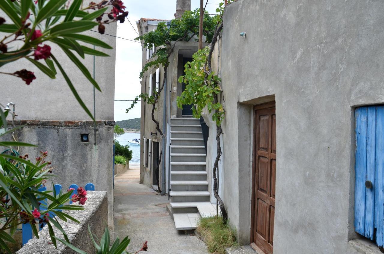 Apartments Martamare Martinšćica Εξωτερικό φωτογραφία